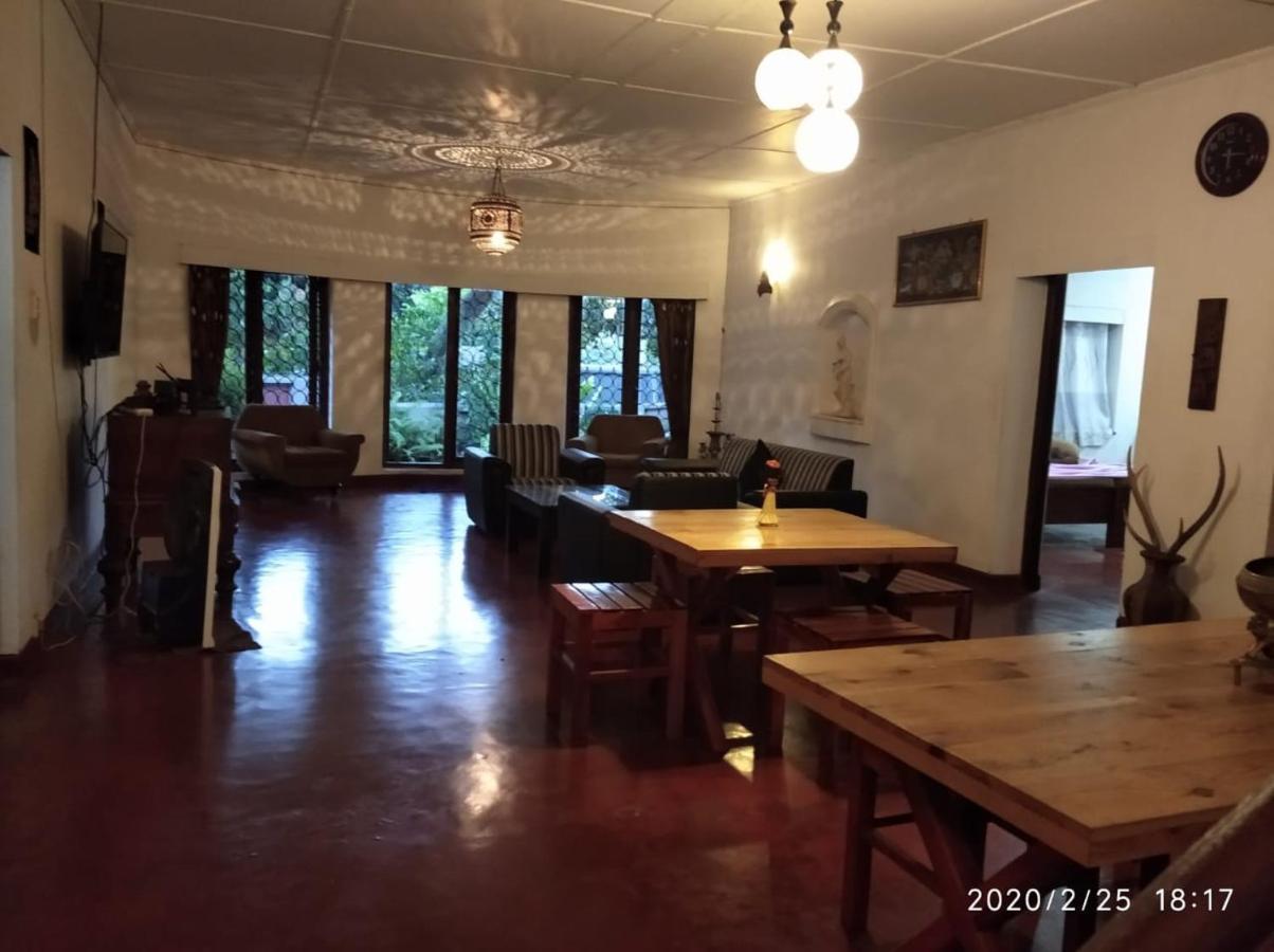 Don'S Lounge & Villa Kandy Exteriör bild
