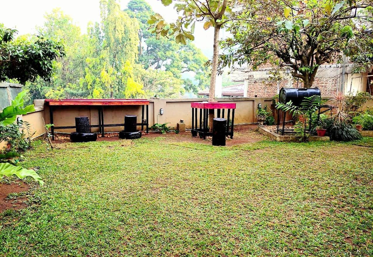 Don'S Lounge & Villa Kandy Exteriör bild